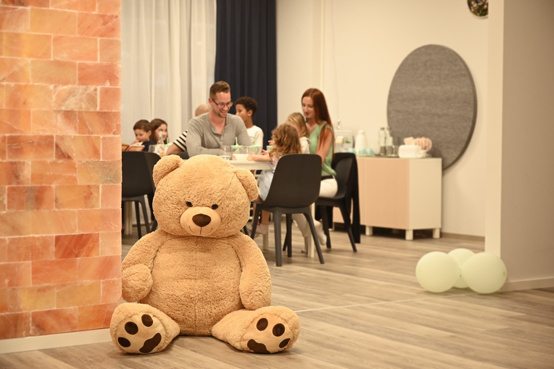 Familiencafé mit Spielecke im Meerraum Eschborn